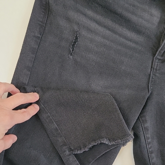 Democracy Black Skinny Jeans Tapered Leg - Picture 3 of 4